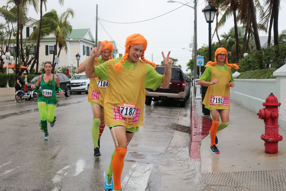 Heroes and Villains 5K 2017 photo - Duval Street, Key West